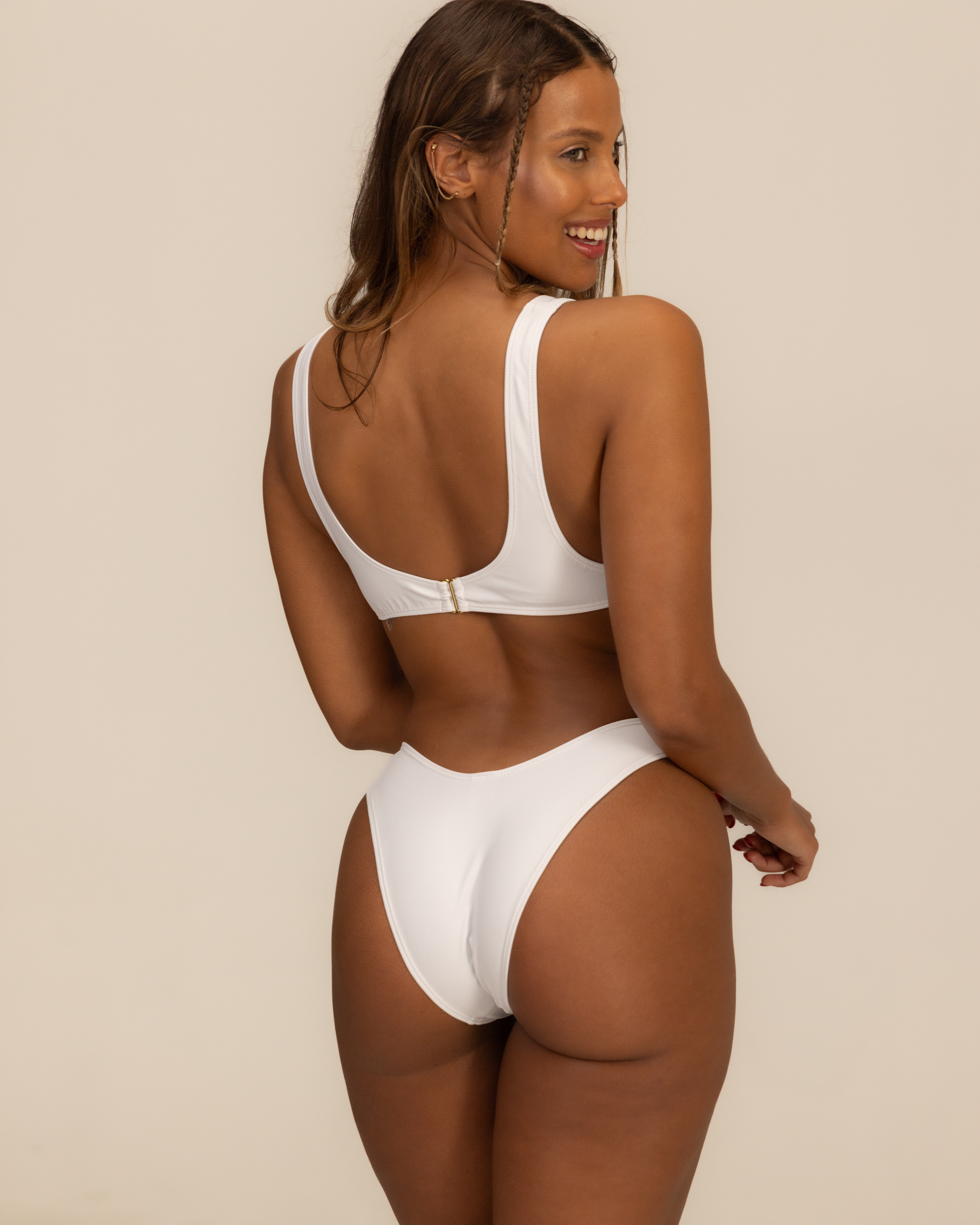 KILIMANJARO B5 MEDIUM COVERAGE BOTTOM Secondary image